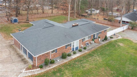 Homes For Sale - 1806 Sharpe Road<br/> Greensboro, NC 27406