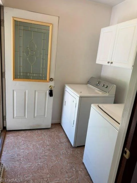 5515 Bledsoe Drive, photo 3 of 22