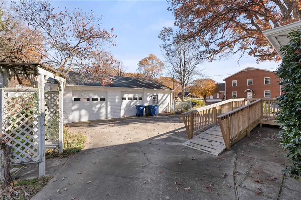 Rural Hall, North Carolina 27045, United States, 5 Bedrooms Bedrooms, ,3 BathroomsBathrooms,Residential,Active,248703