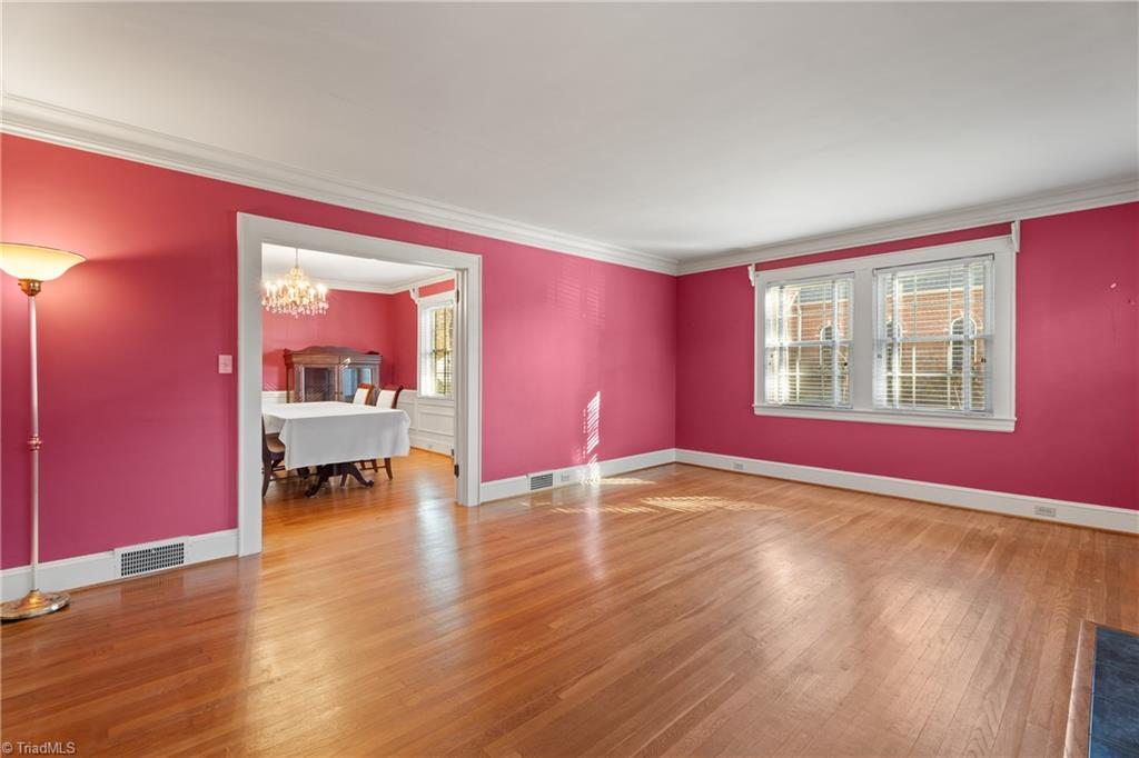 Rural Hall, North Carolina 27045, United States, 5 Bedrooms Bedrooms, ,3 BathroomsBathrooms,Residential,Active,248703