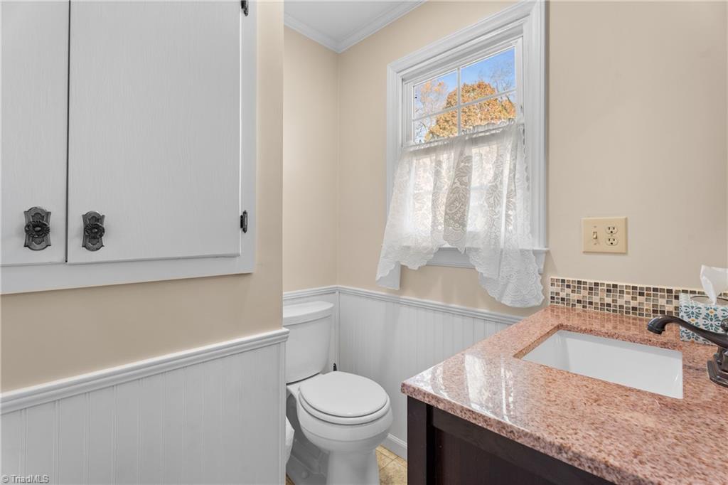 Rural Hall, North Carolina 27045, United States, 5 Bedrooms Bedrooms, ,3 BathroomsBathrooms,Residential,Active,248703