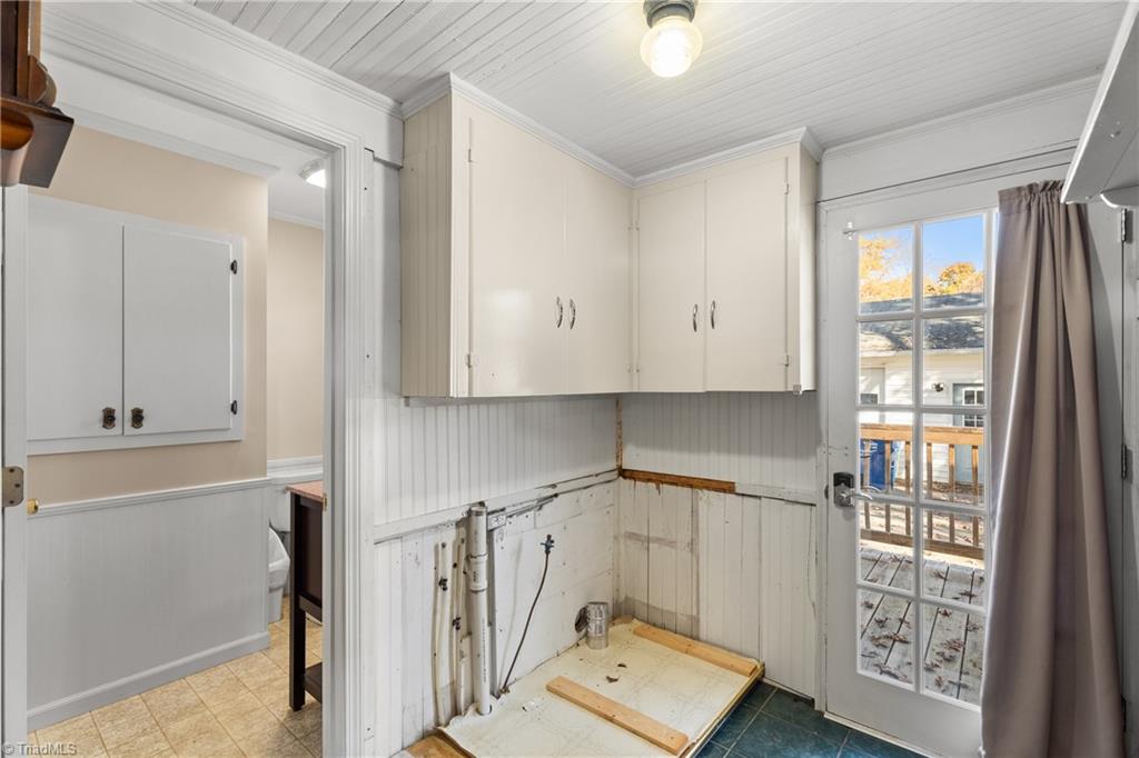 Rural Hall, North Carolina 27045, United States, 5 Bedrooms Bedrooms, ,3 BathroomsBathrooms,Residential,Active,248703