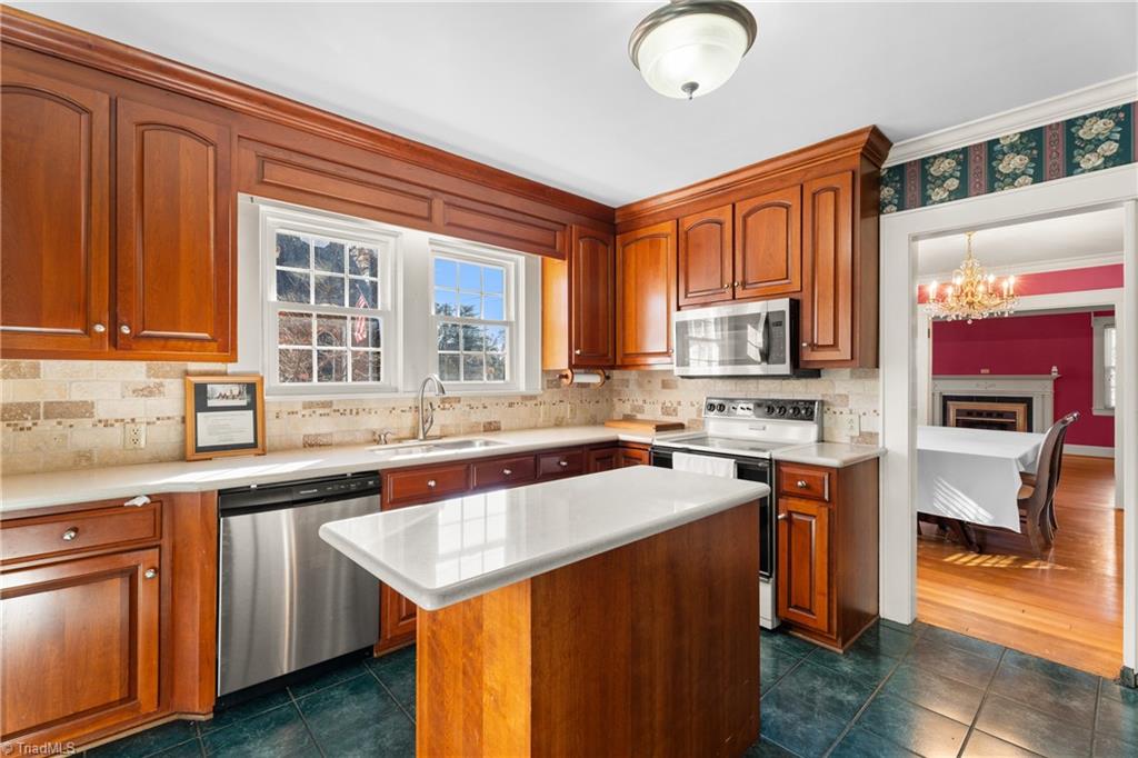 Rural Hall, North Carolina 27045, United States, 5 Bedrooms Bedrooms, ,3 BathroomsBathrooms,Residential,Active,248703