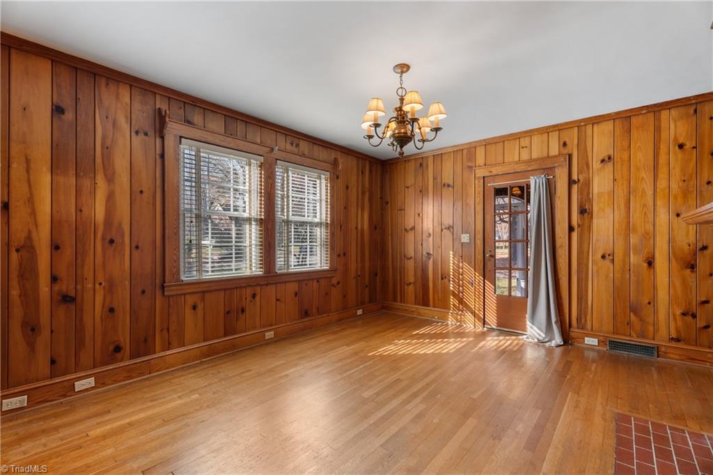 Rural Hall, North Carolina 27045, United States, 5 Bedrooms Bedrooms, ,3 BathroomsBathrooms,Residential,Active,248703