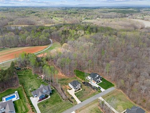 A home in Kernersville