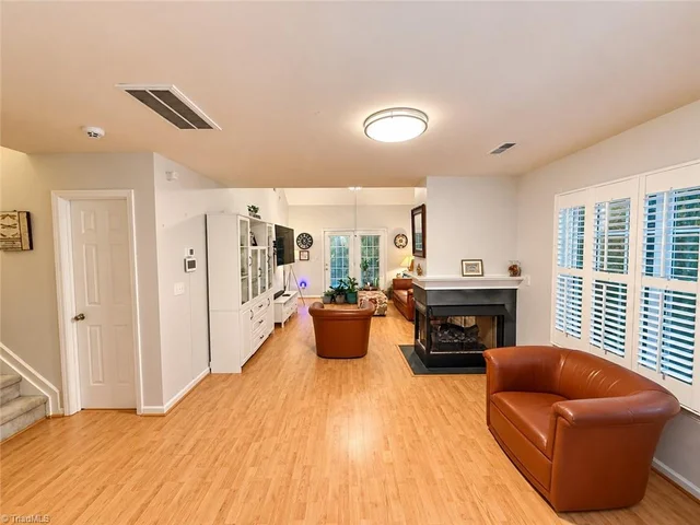 873 Creek Crossing Trail, photo 5 of 46