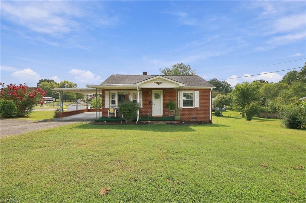 Photo of 143 Calvary Drive, Mount Airy, NC 27030 (MLS # 1236234)