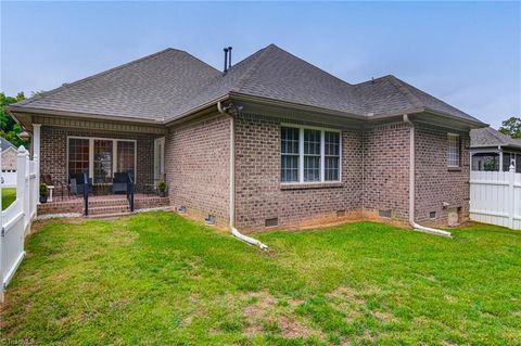 A home in Kernersville