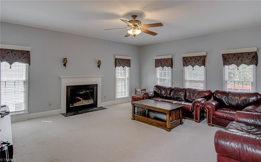 3405 Peninsula Drive