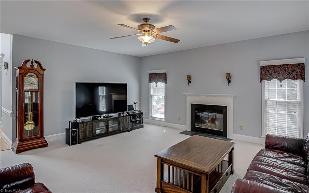 3405 Peninsula Drive