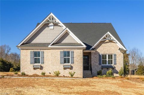Homes For Sale - 8305 Pyramid Drive<br/> Summerfield, NC 27358