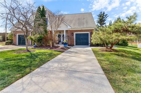 Homes For Sale - 116 Kestrel Court<br/> Orange County, Mebane, NC 27302