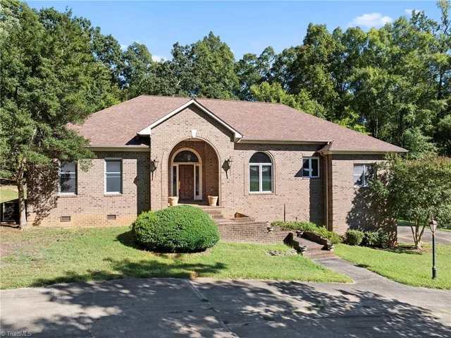 4147 Denton Road, photo 2 of 44