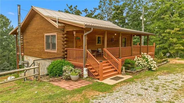 1070 Kindle Creek Drive, photo 5 of 50