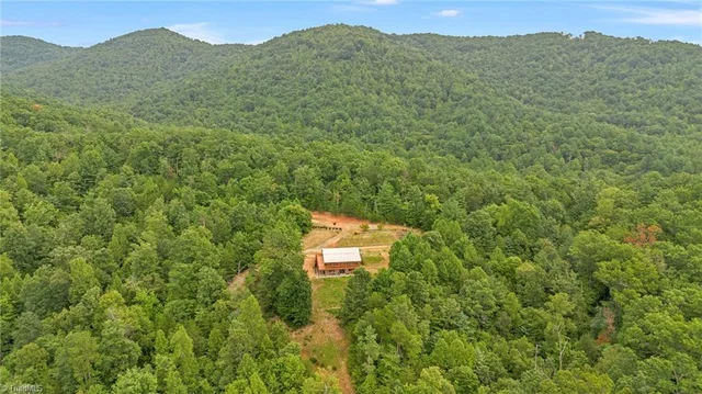1070 Kindle Creek Drive, photo 4 of 50