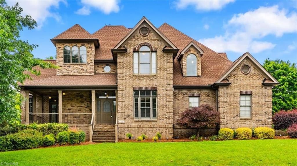 Photo of 7547 Barbera Drive, Kernersville, NC 27284 (MLS # 1182730)