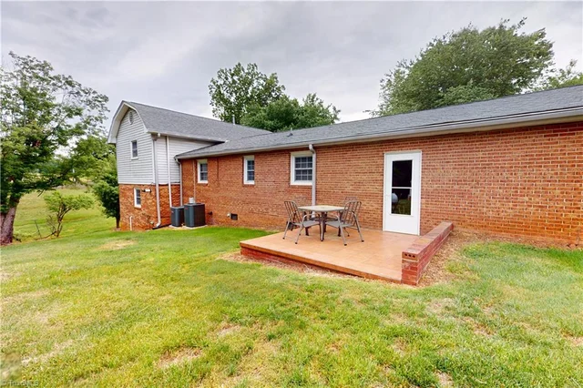 260 Buck Fork Road, photo 5 of 48