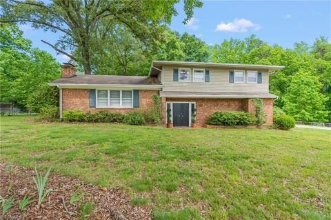 3412 Greenhill Drive, High Point, NC 27265 - #: 1142010
