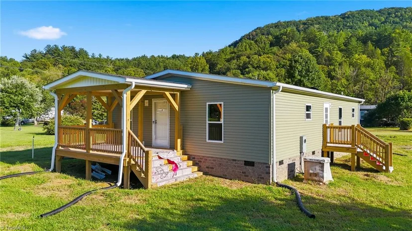 7825 Nc Highway 16, photo 1 of 41