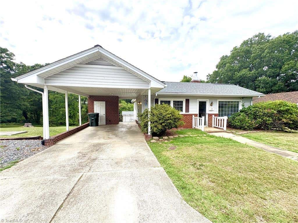 Photo of 215 Clifton Street, Eden, NC 27288 (MLS # 1224658)