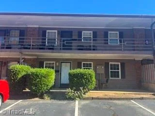 340 S Cherry Street Unit A, photo 1 of 7