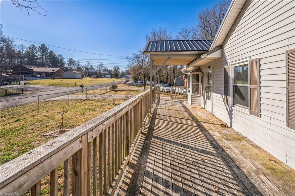 193 Crooked Bow Road, North Wilkesboro, North Carolina image 6