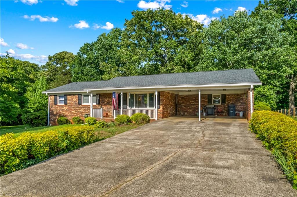 157 Meadowview Drive, Statesville, North Carolina image 4
