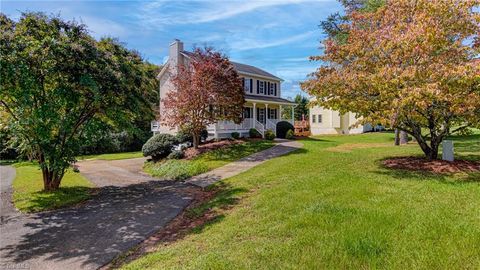 A home in Pfafftown