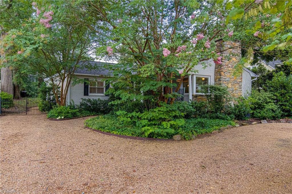 Winston-Salem, North Carolina 27104, United States, 3 Bedrooms Bedrooms, ,4 BathroomsBathrooms,Residential,Active,177452