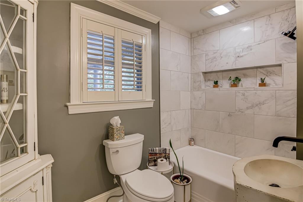 Winston-Salem, North Carolina 27104, United States, 3 Bedrooms Bedrooms, ,4 BathroomsBathrooms,Residential,Active,177452