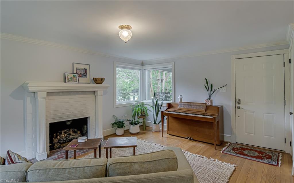 Winston-Salem, North Carolina 27104, United States, 3 Bedrooms Bedrooms, ,4 BathroomsBathrooms,Residential,Active,177452