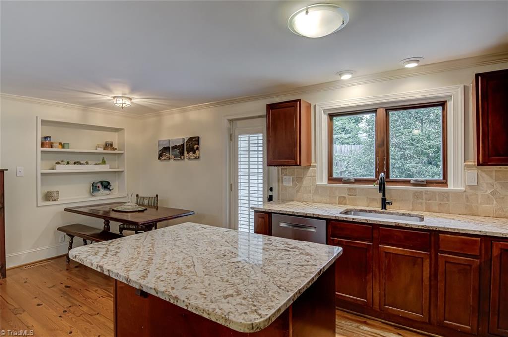 Winston-Salem, North Carolina 27104, United States, 3 Bedrooms Bedrooms, ,4 BathroomsBathrooms,Residential,Active,177452