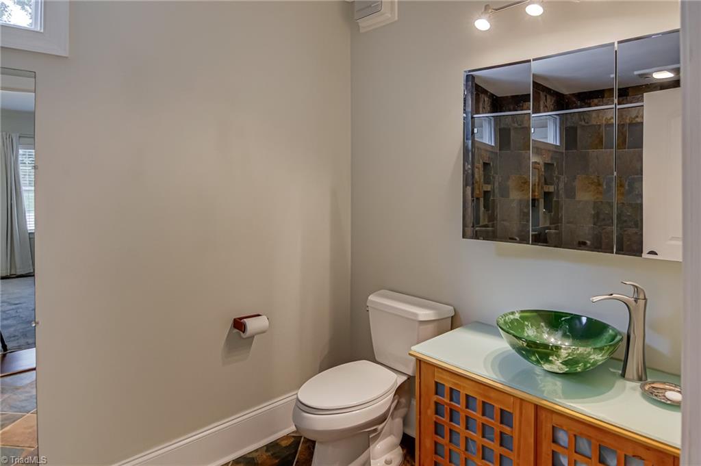 Winston-Salem, North Carolina 27104, United States, 3 Bedrooms Bedrooms, ,4 BathroomsBathrooms,Residential,Active,177452