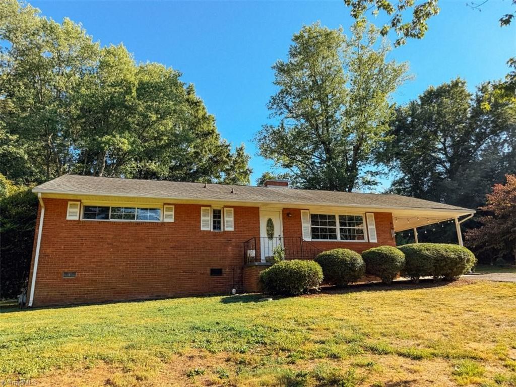 Photo of 286 Eldorado Road, Asheboro, NC 27205 (MLS # 1224741)