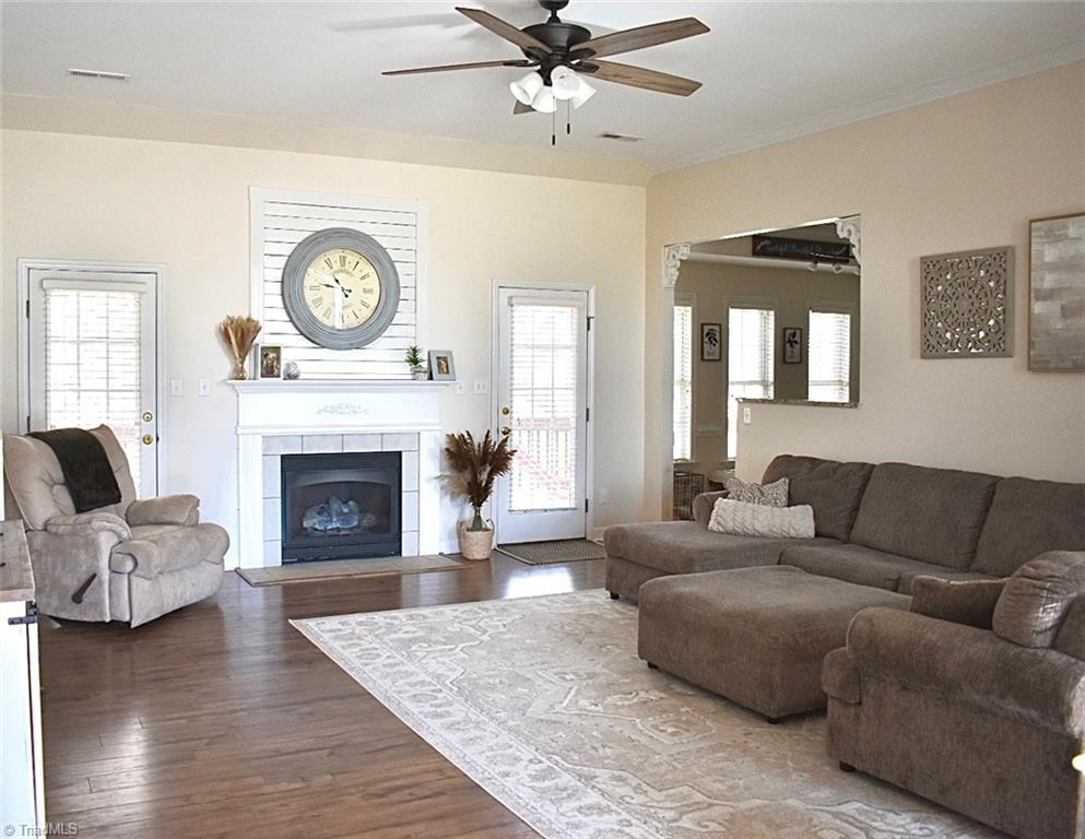 120 Serenity Pointe Drive, Kernersville, North Carolina image 2