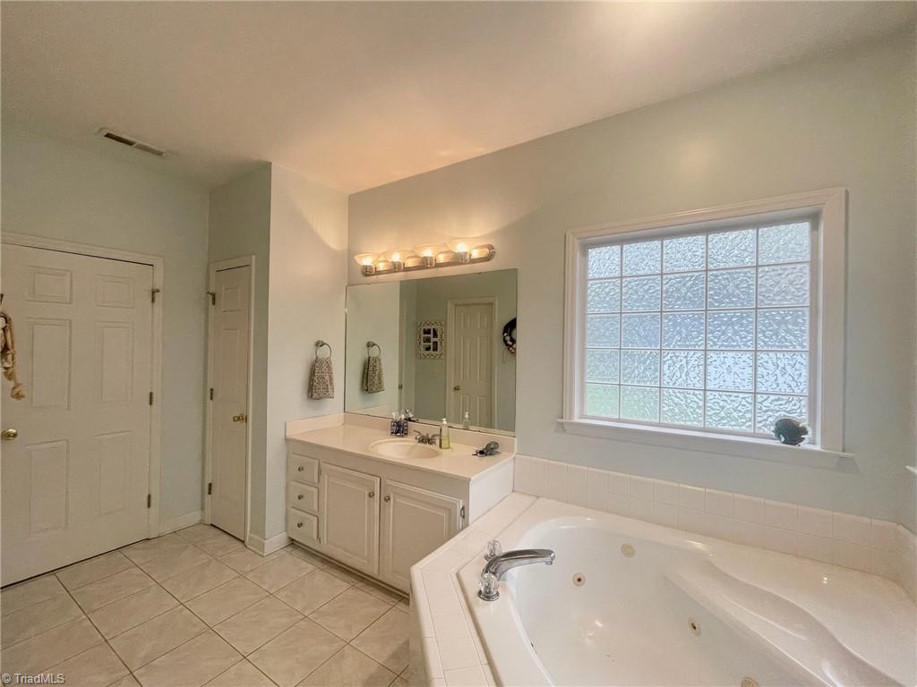120 Serenity Pointe Drive, Kernersville, North Carolina image 11