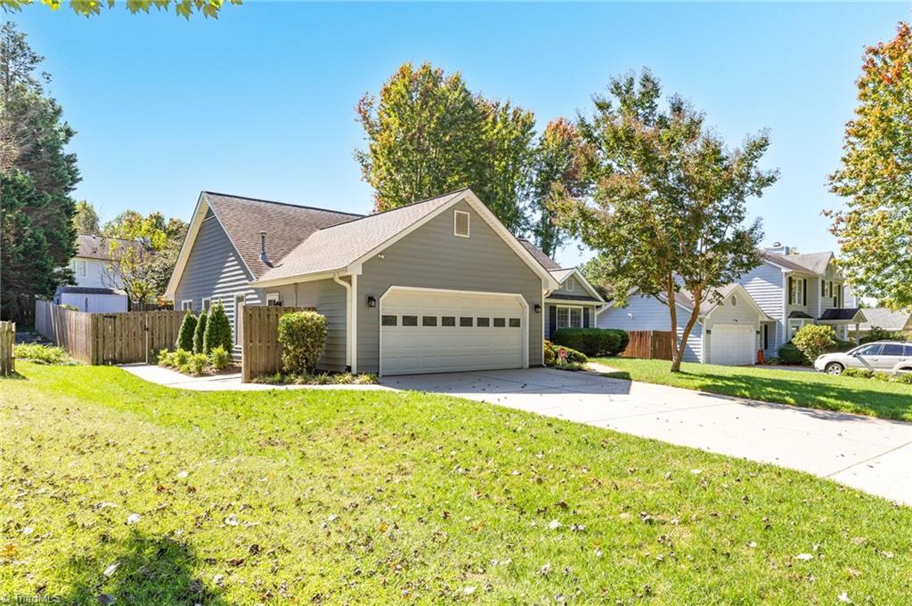 Greensboro, North Carolina 27410, United States, 3 Bedrooms Bedrooms, ,2 BathroomsBathrooms,Residential,Active,221964