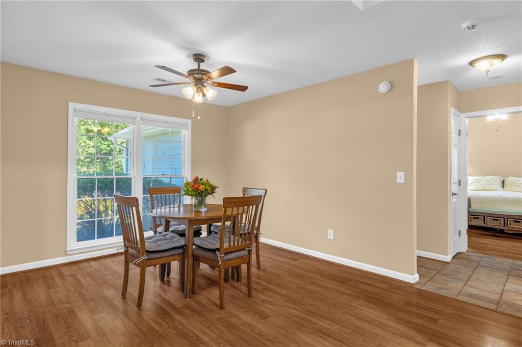 Greensboro, North Carolina 27410, United States, 3 Bedrooms Bedrooms, ,2 BathroomsBathrooms,Residential,Active,221964