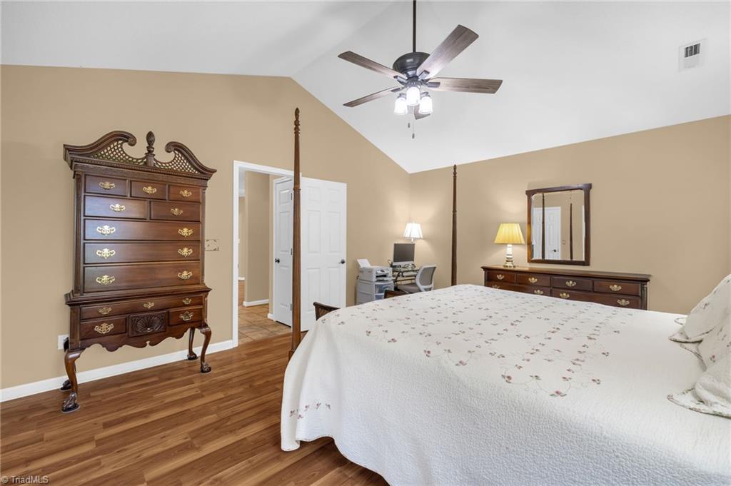 Greensboro, North Carolina 27410, United States, 3 Bedrooms Bedrooms, ,2 BathroomsBathrooms,Residential,Active,221964