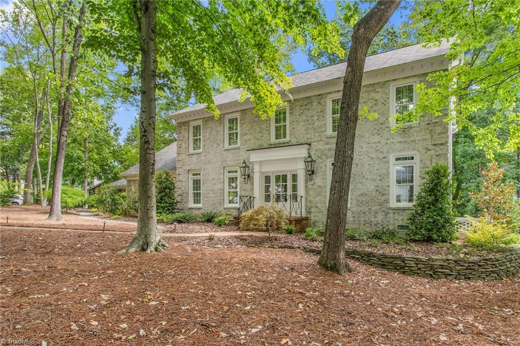 Photo of 402 Parkmont Drive, Greensboro, NC 27408 (MLS # 1233558)
