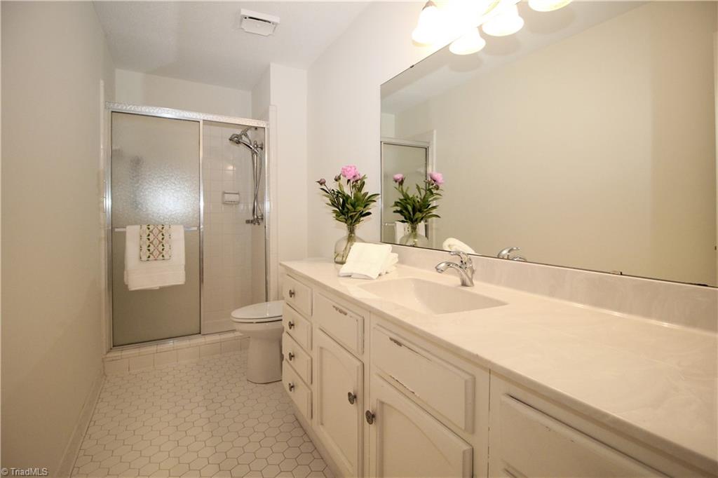39 Fountain Manor Drive #A, Greensboro, North Carolina image 16