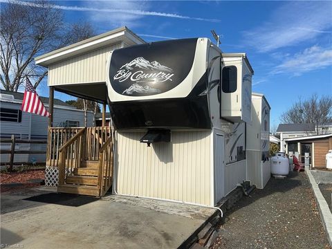 108 Grand View Drive New London NC 28127