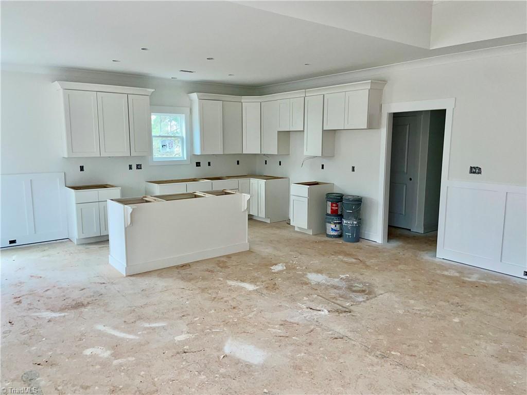 Photo 4 of 12 of 302 Havenwood Drive house