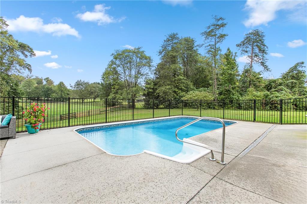 6399 Gumwood Road, Oak Ridge, North Carolina image 36