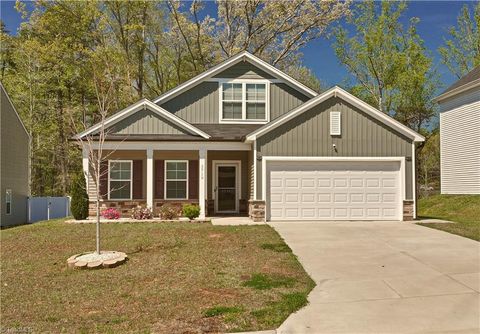 3719 Boxwood Court Thomasville NC 27360