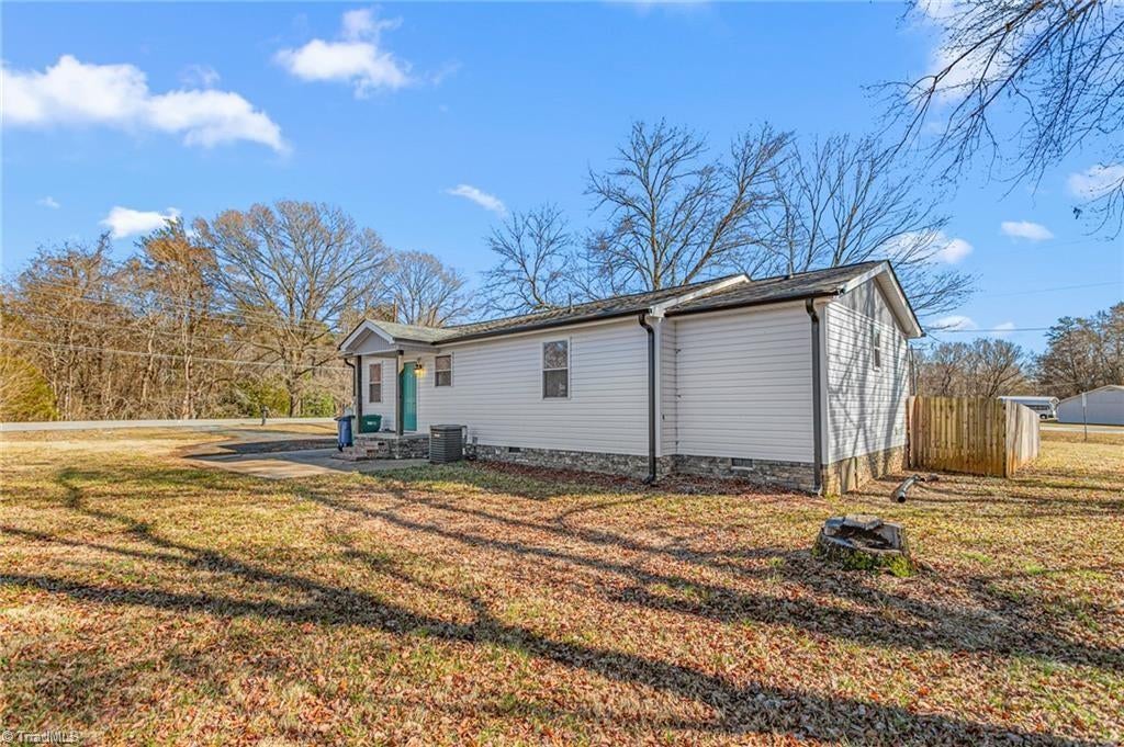 Photo of 118 Shady Grove Road, Eden, NC 27288 (MLS # 1229397)