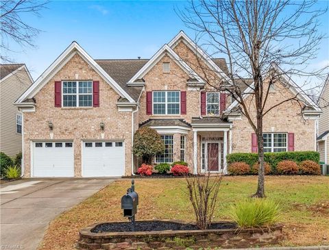 Homes For Sale - 3025 Sycamore Point Trail<br/> High Point, NC 27262