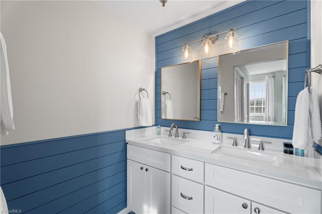 Winston-Salem, North Carolina 27101, United States, 2 Bedrooms Bedrooms, ,2 BathroomsBathrooms,Residential,Active,247465