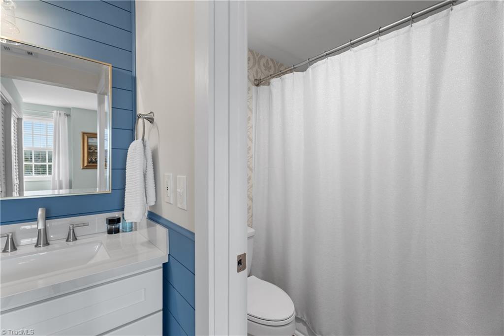 Winston-Salem, North Carolina 27101, United States, 2 Bedrooms Bedrooms, ,2 BathroomsBathrooms,Residential,Active,247465