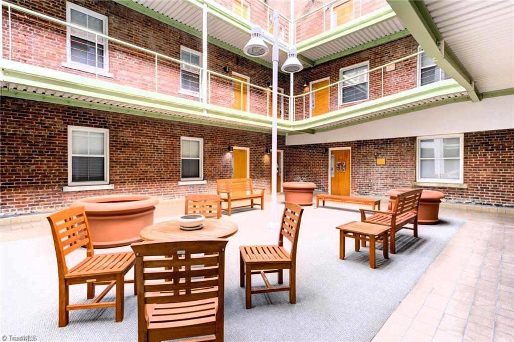 Winston-Salem, North Carolina 27101, United States, 2 Bedrooms Bedrooms, ,2 BathroomsBathrooms,Residential,Active,247465